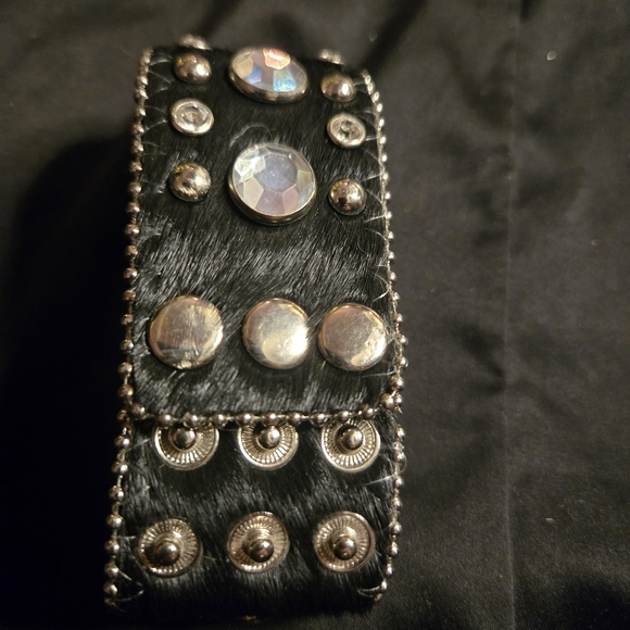 🔥 Hair-On-Hide Starburst Crystal Cuff Bracelet – Western Boho Rocker Statement - Picture 5 of 6